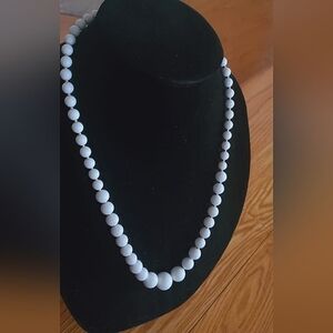 Milk White Beaded Necklace. 🌴